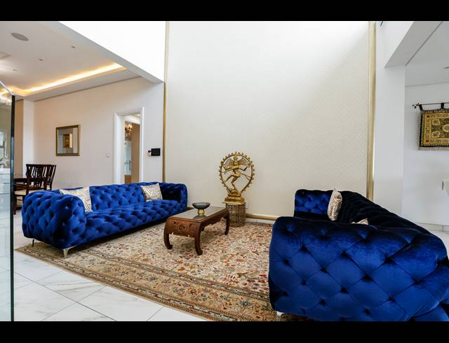 4 BEDROOM PENTHOUSE FOR SALE IN MORNINGSIDE